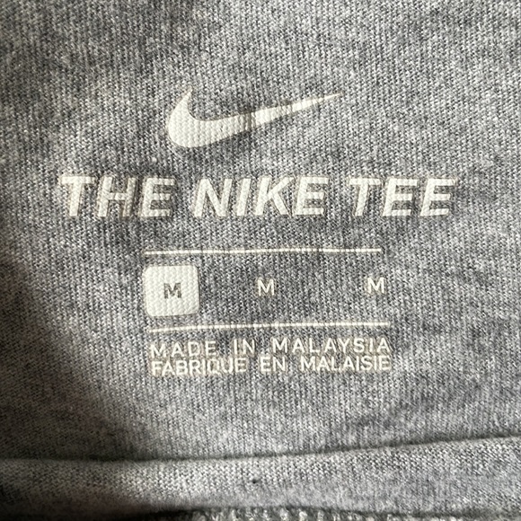 GREY NIKE SHIRT MENS MEDIUM - Picture 3 of 4